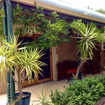 Clarevale Cottage B&B Екстер'єр фото